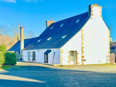 French property for sale in Loguivy-Plougras, Côtes-d'Armor - €389,000 - photo 2