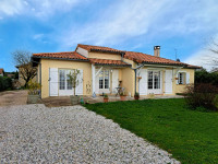 Propriété à vendre à Saint-Seurin-de-Cadourne, Gironde - 299 775 € - photo n°1