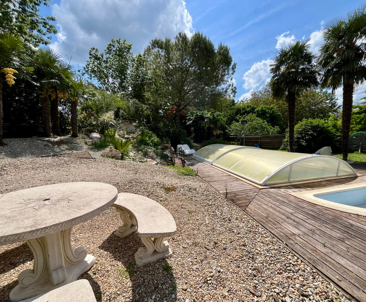 French property for sale in Courçon, Charente-Maritime - €538,000 - photo 7