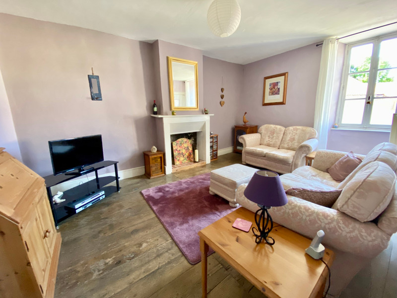 French property for sale in Les Salles-Lavauguyon, Haute-Vienne - €125,000 - photo 6