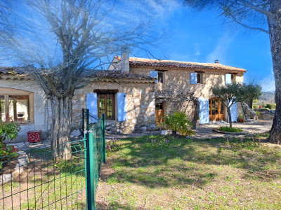 Maison à vendre à Fox-Amphoux, Var, PACA, avec Leggett Immobilier