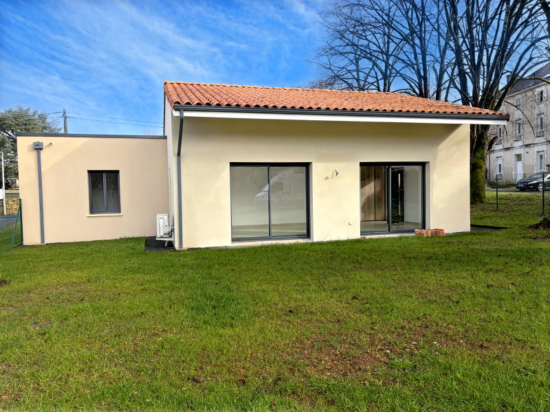 French property for sale in Saint-Claud, Charente - €235,400 - photo 7