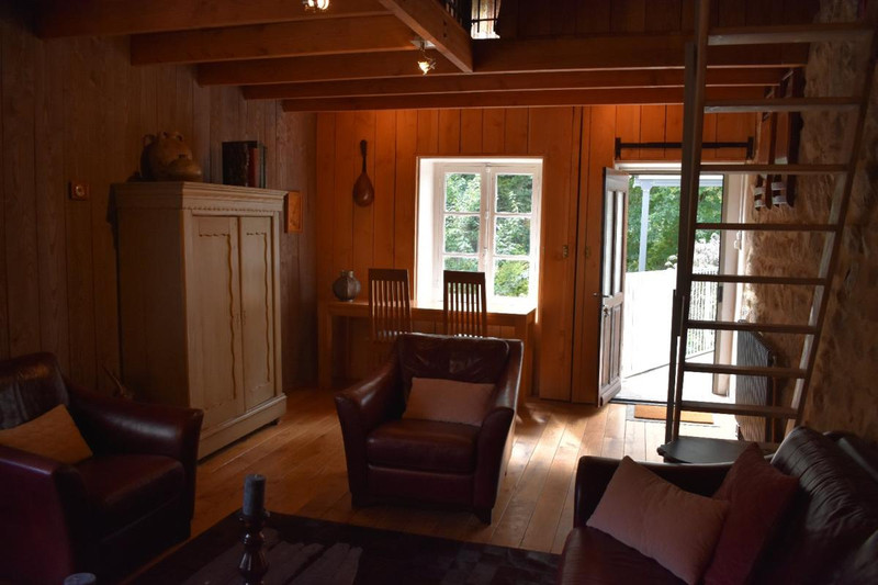 French property for sale in Le Mayet De Montagne, Allier - €170,000 - photo 4