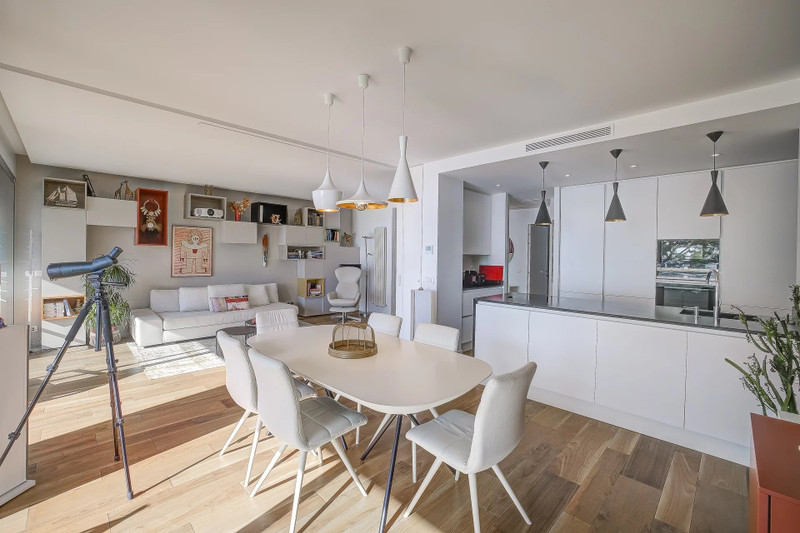 French property for sale in Nice, Alpes-Maritimes - €1,495,000 - photo 4