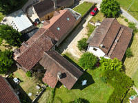 Maison à vendre à Saint-Léon-sur-Vézère, Dordogne - 382.800 € - photo 2