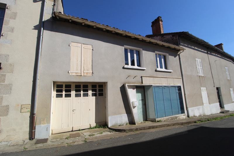 French property for sale in Brillac, Charente - &#8364;24,999 - photo 2