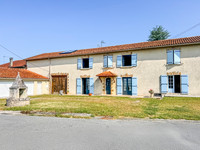 Maison à vendre à Deviat, Charente - 215.055 € - photo 1