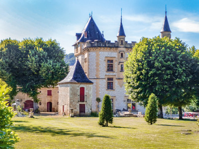 Chateau à vendre à Lanzac, Lot, Midi-Pyrénées, avec Leggett Immobilier