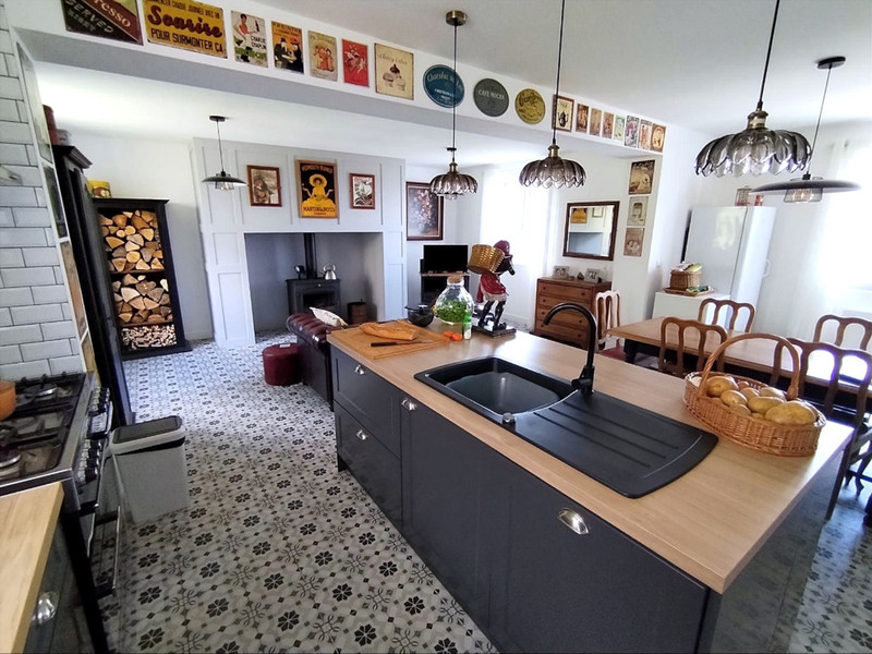 French property for sale in Treignac, Corrèze - €178,200 - photo 2