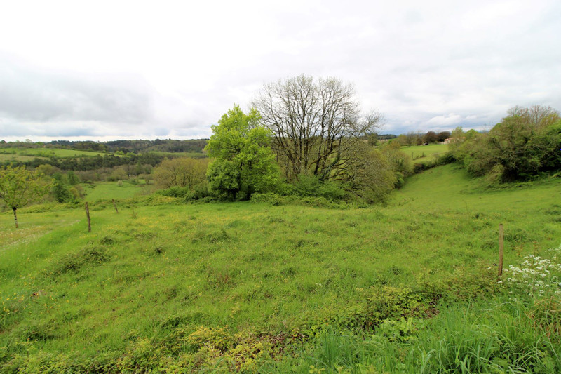 French property for sale in Saint-Astier, Dordogne - &#8364;25,000 - photo 2