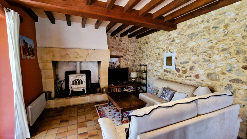 French property for sale in Eyraud-Crempse-Maurens, Dordogne - €320,000 - photo 3