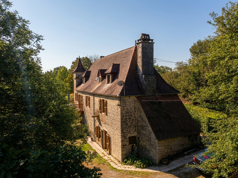 French property for sale in Montfaucon, Lot - €319,000 - photo 2