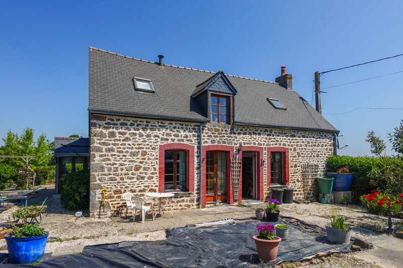 Maison à vendre à Javron-les-Chapelles, Mayenne - 152 600 € - photo 1
