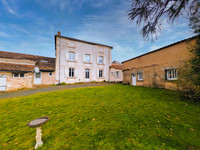 Propriété à vendre à Vausseroux, Deux-Sèvres - 143 000 € - photo n°1