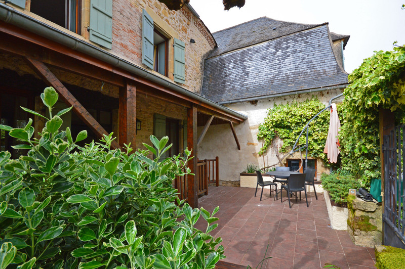 French property for sale in Coubjours, Dordogne - €262,150 - photo 3