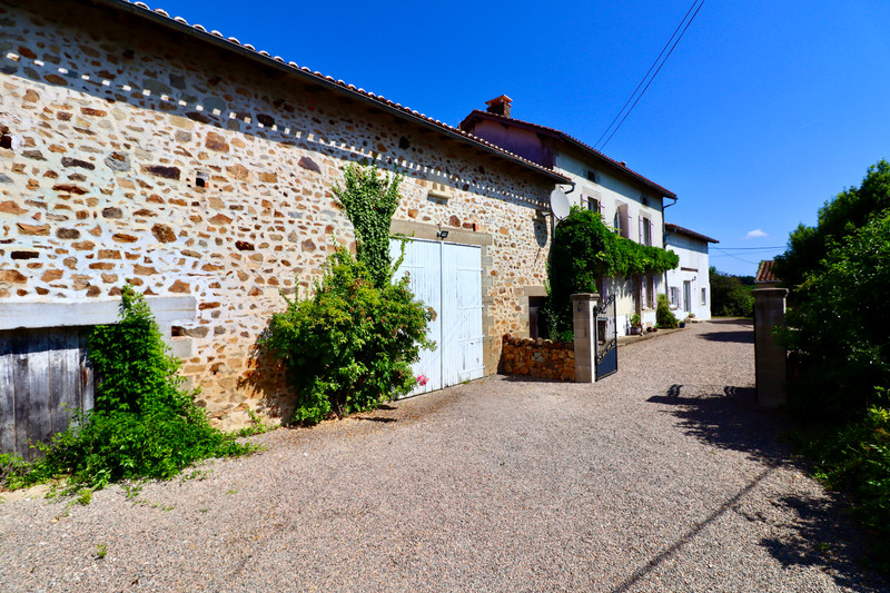 French property for sale in Écuras, Charente - €299,750 - photo 0