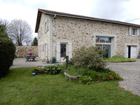Maison à vendre à Le Lindois, Charente - 295.000 € - photo 9