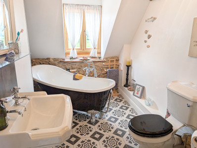 French property for sale in Saint-Léger-Magnazeix, Haute-Vienne - €290,500 - photo 6