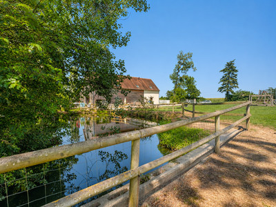 French property for sale in Nouans, Sarthe - €355,000 - photo 5