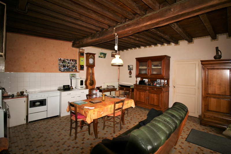 French property for sale in Vitrac-Saint-Vincent, Charente - &#8364;371,000 - photo 4