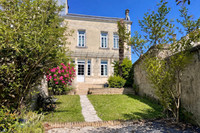 Propriété à vendre à Cognac, Charente - 455 800 € - photo n°1