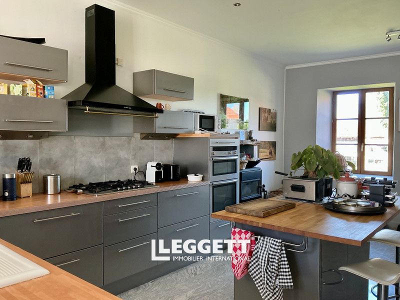 Maison 8 pièce(s), BÉTÊTE