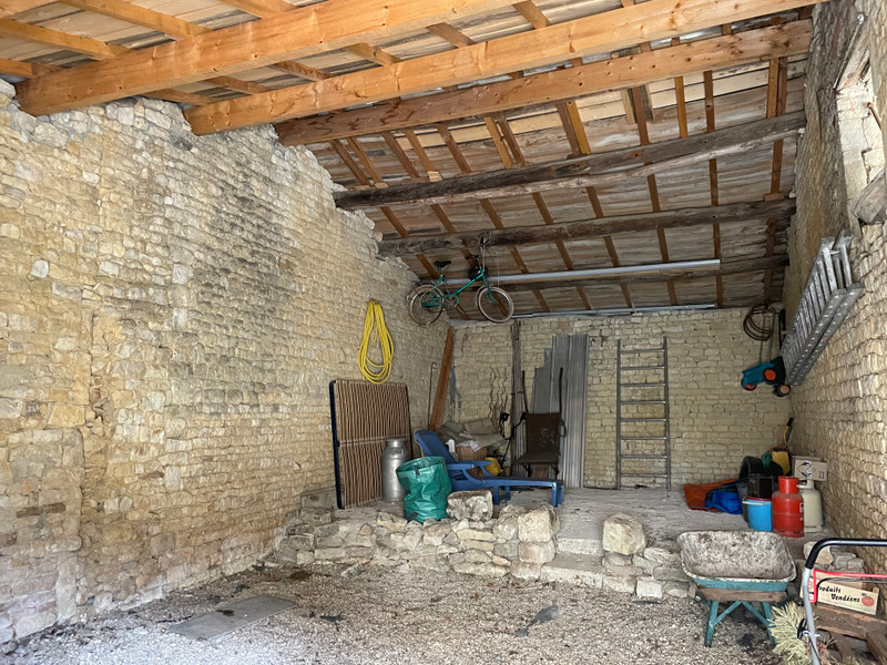 French property for sale in Fontenille-Saint-Martin-d'Entraigues, Deux-Sèvres - €70,000 - photo 10