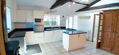 French property for sale in Cheffois, Vendée - €205,200 - photo 2