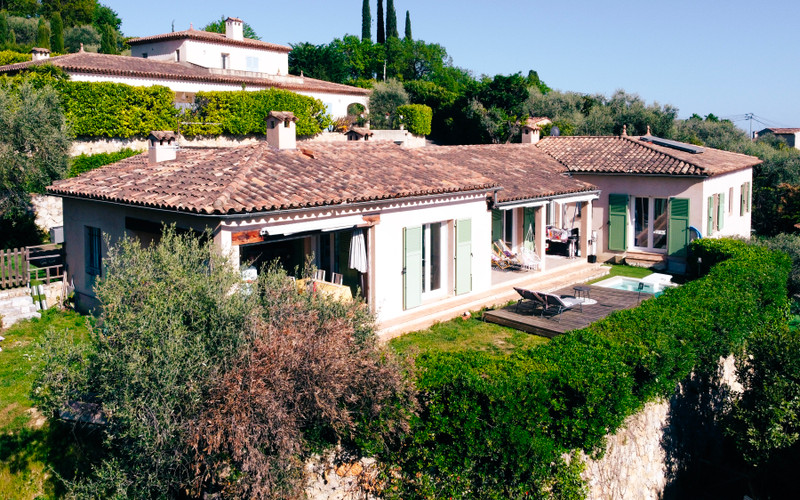 Propriété à vendre à Châteauneuf-Grasse, Alpes-Maritimes - photoAltPrice