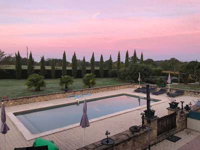 Property of exceptional character, in the heart of 10 hectares. Main house, adjoining gîtes, pool & gardens.