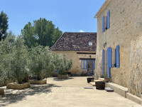 Maison à vendre à Douville, Dordogne - 642.000 € - photo 1