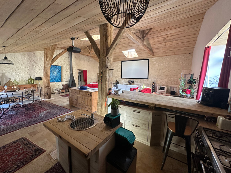 French property for sale in Angoulême, Charente - €648,000 - photo 1