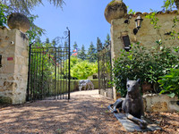 Propriété à vendre à Feuillade, Charente - 1 276 595 € - photo n°9