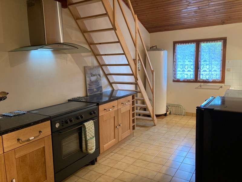 French property for sale in Montendre, Charente-Maritime - €99,000 - photo 6