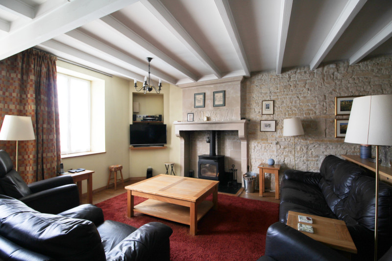 French property for sale in Villiers-Couture, Charente-Maritime - €279,000 - photo 5