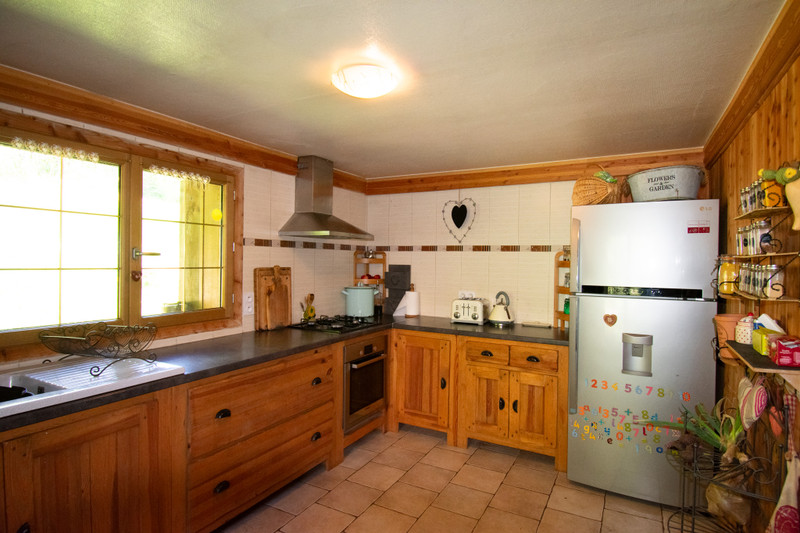 French property for sale in Tarnac, Corrèze - €222,600 - photo 3