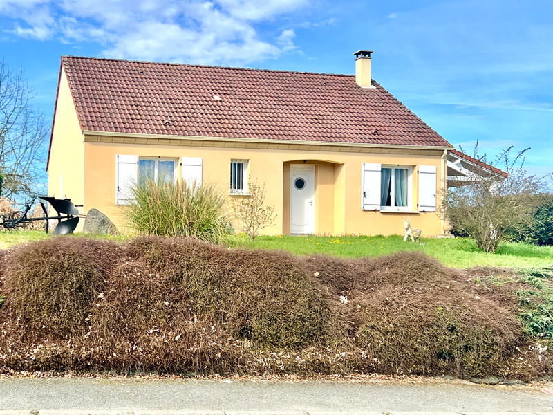 Maison à vendre à Le Grand-Bourg, Creuse - 162.000 € - photo 1