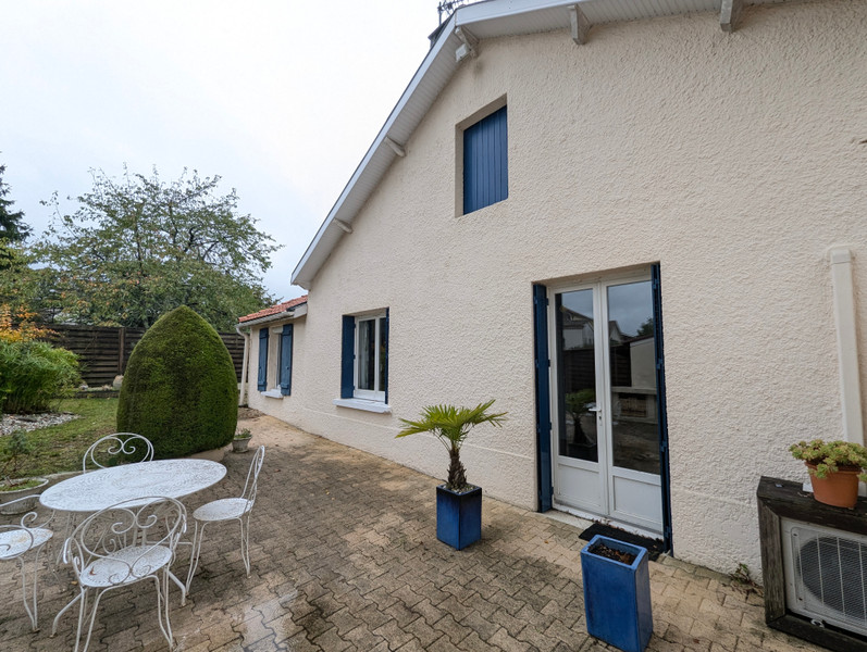 French property for sale in Soyaux, Charente - €201,000 - photo 1