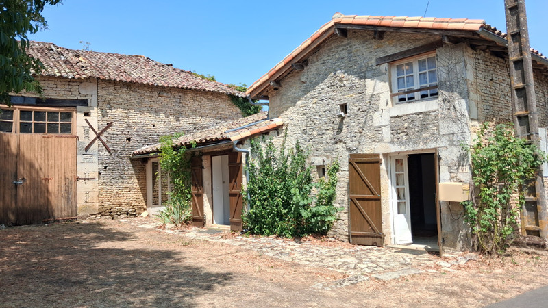 French property for sale in Blanzay, Vienne - €61,600 - photo 0
