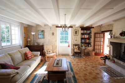 French property for sale in Les Éduts, Charente-Maritime - €186,300 - photo 2