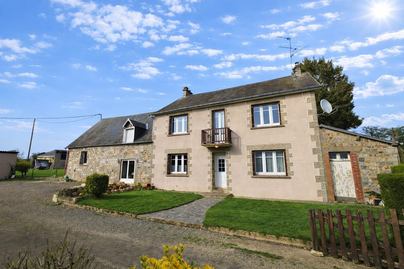 French property for sale in Le Neufbourg, Manche - €319,150 - photo 0