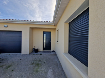 French property for sale in Angoulême, Charente - €222,600 - photo 1