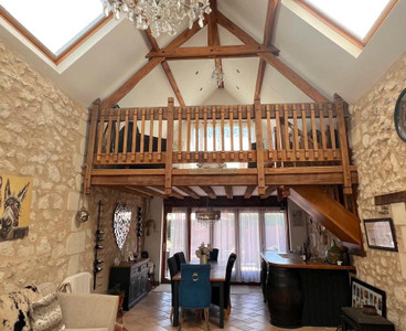French property for sale in Noyant-Villages, Maine-et-Loire - €455,000 - photo 3