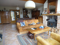 Maison à vendre à Saint-Agnant-de-Versillat, Creuse - 450 500 € - photo 6
