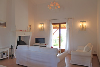 French property for sale in Aubeterre-sur-Dronne, Charente - €349,800 - photo 5