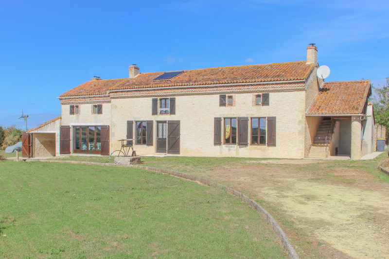 French property for sale in Thénezay, Deux-Sèvres - €279,000 - photo 1