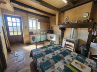 Maison à vendre à Benest, Charente - 130.000 € - photo 4