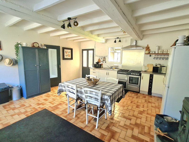 French property for sale in Carelles, Mayenne - €82,500 - photo 2