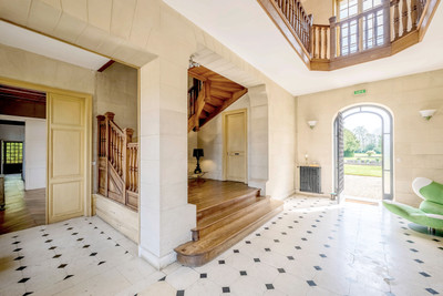 Breath-taking château, along with a gorgeous self-contained owner’s apartment, just 20 minutes from Angoulême.