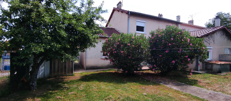 French property for sale in Ruffec, Charente - &#8364;126,440 - photo 9